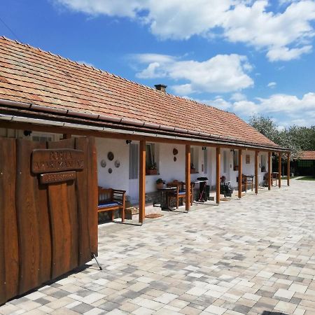 Bobita Apartmanhaz Szilvásvárad 外观 照片