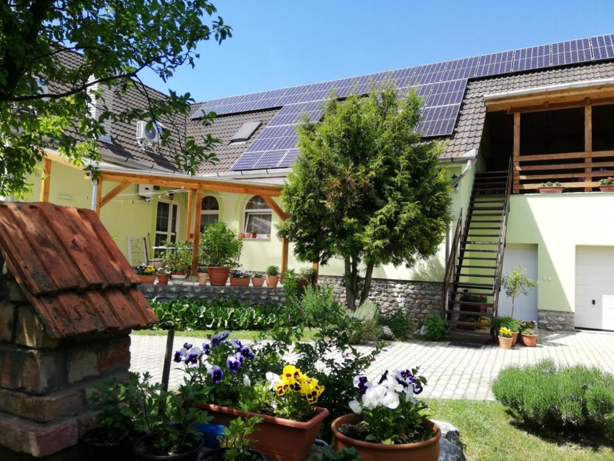 Bobita Apartmanhaz Szilvásvárad 外观 照片