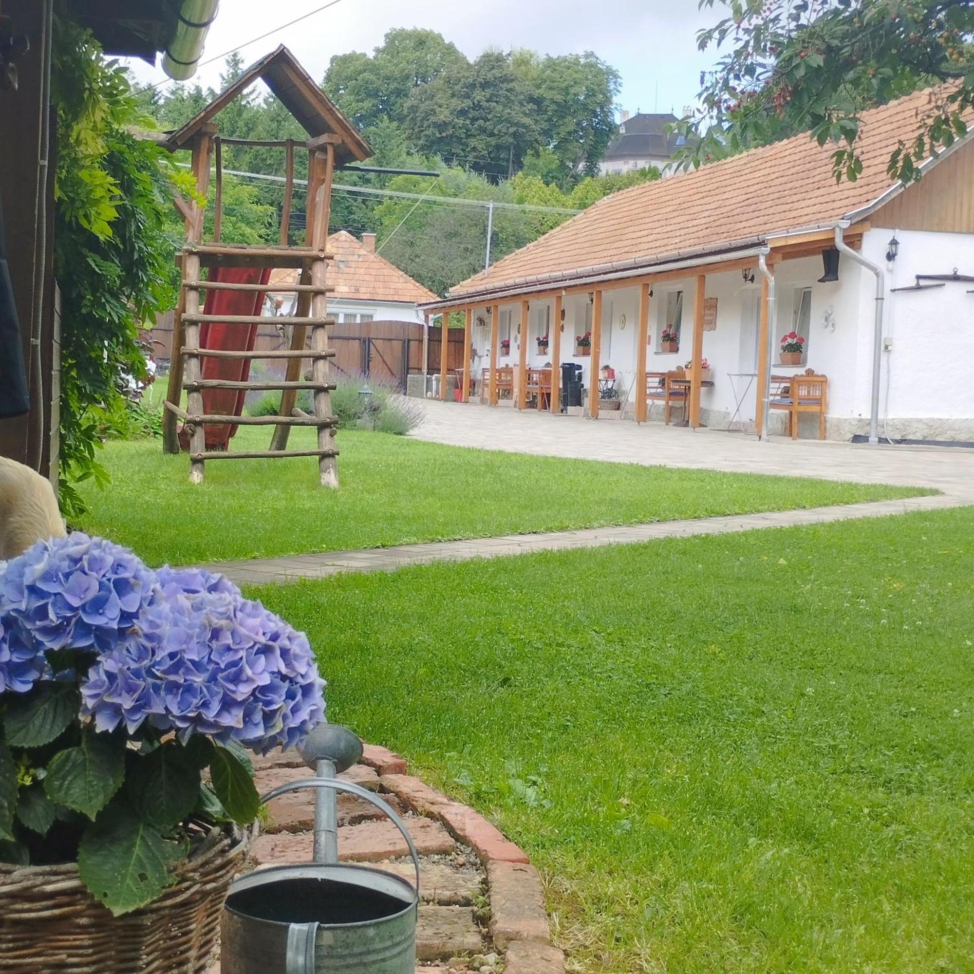 Bobita Apartmanhaz Szilvásvárad 外观 照片
